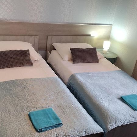 Hotelik Mona-Pokoje Z Lazienkami Елблаг Екстериор снимка